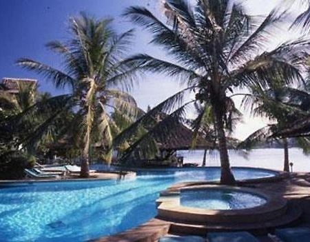 Tamarind Village Hotel Apartments Момбаса Екстериор снимка