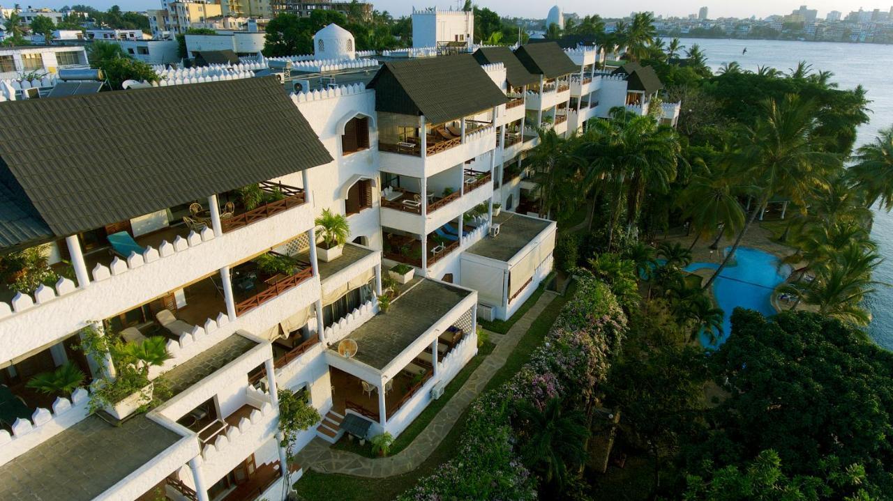 Tamarind Village Hotel Apartments Момбаса Екстериор снимка