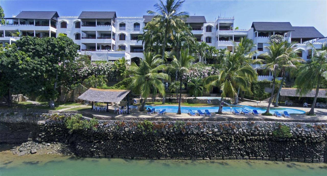 Tamarind Village Hotel Apartments Момбаса Екстериор снимка