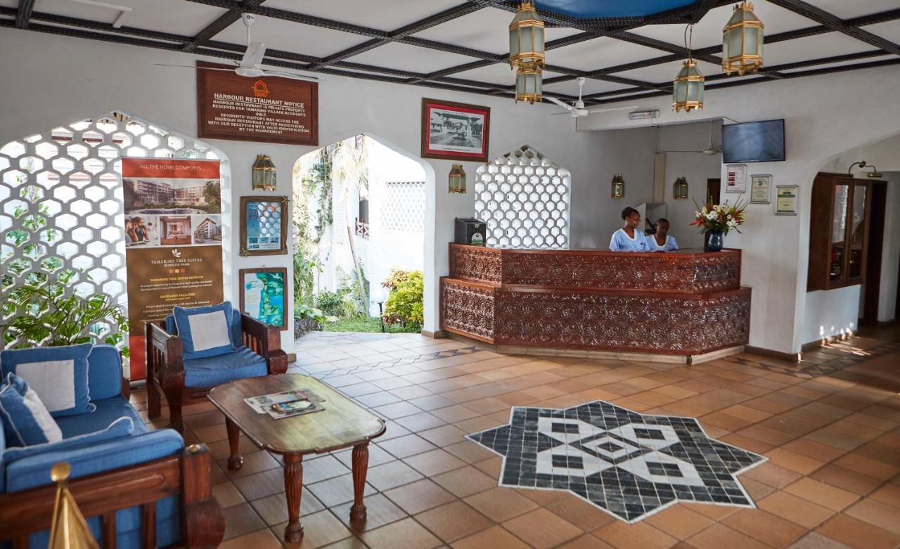 Tamarind Village Hotel Apartments Момбаса Екстериор снимка