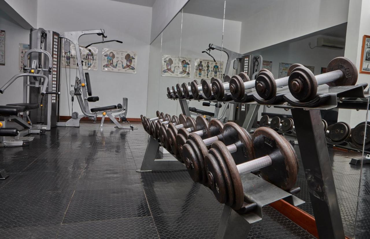 Tamarind Village Hotel Apartments Момбаса Екстериор снимка